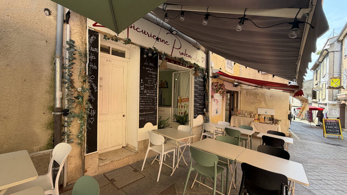 Commerce à GREOUX-LES-BAINS