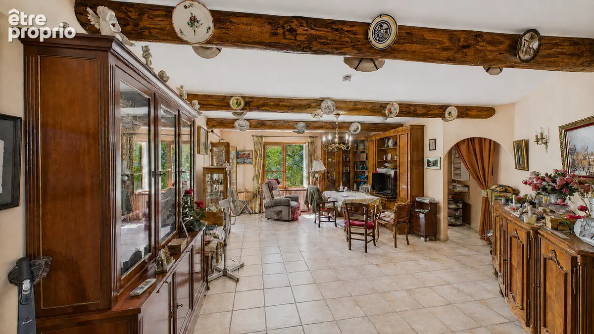 Sauveterre - Maison familiale de caractère, 4 chambres et terrain arboré de 2 600 m² - photo 5