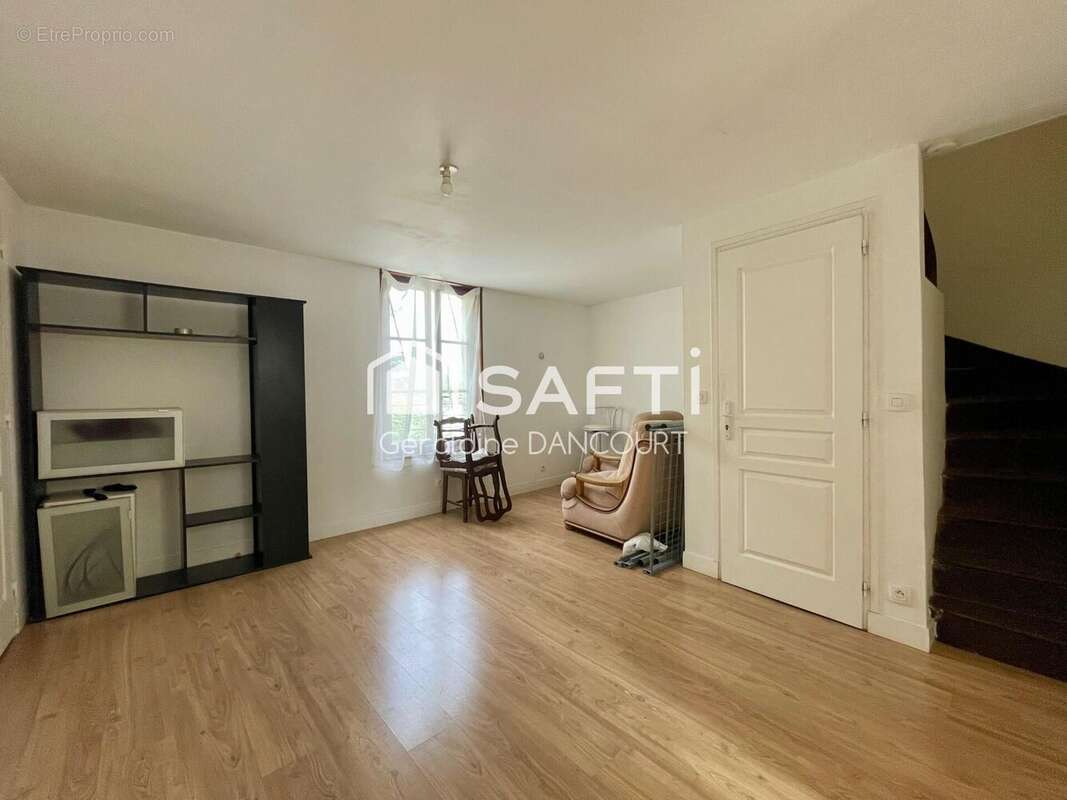 Appartement 308 m² à Alencon  - photo 5
