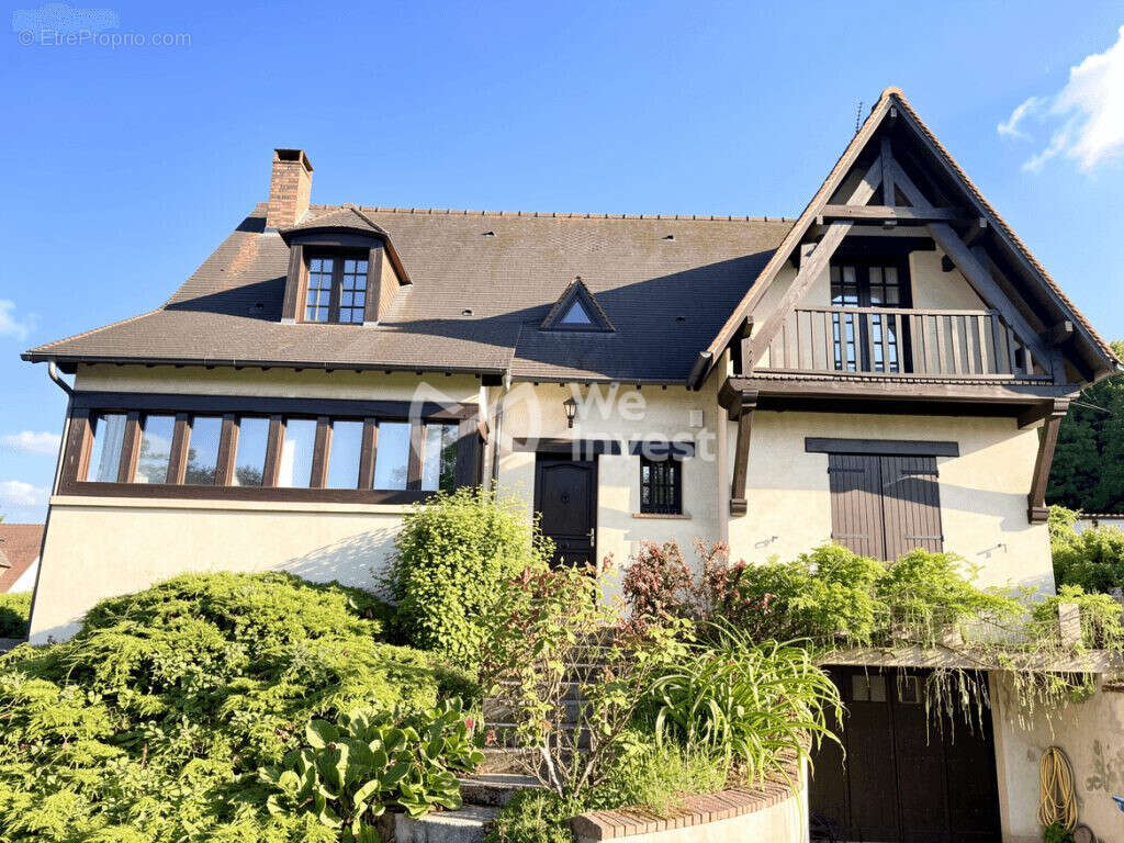 Maison à LINAS