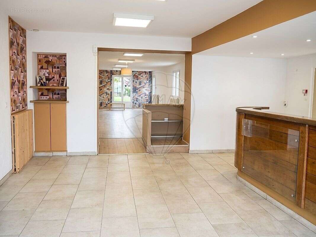 Autre à SAINT-POURCAIN-SUR-SIOULE