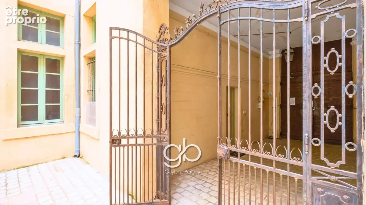 Appartement a vendre sur beziers t3 de 87,75 m2 avec cour privative dans un hôtel particulier au cœur de béziers - photo 10