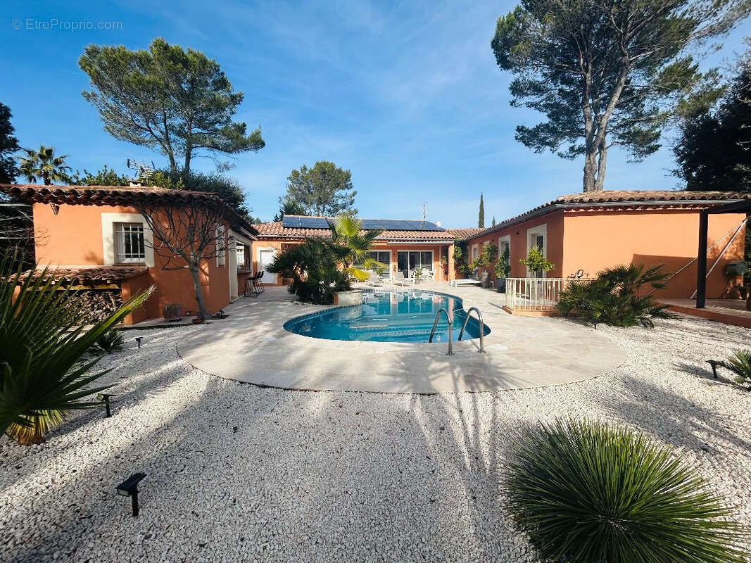 Maison à FLASSANS-SUR-ISSOLE