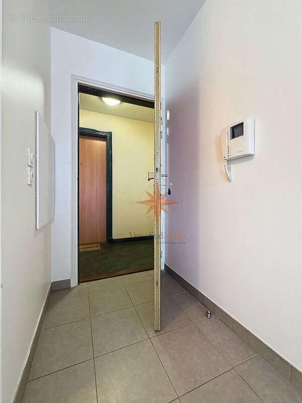 Appartement à SAINT-THIBAULT-DES-VIGNES