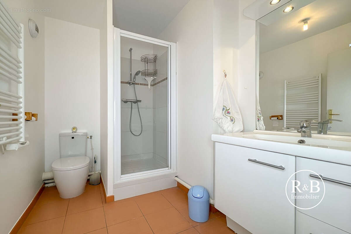 Appartement à LES CLAYES-SOUS-BOIS