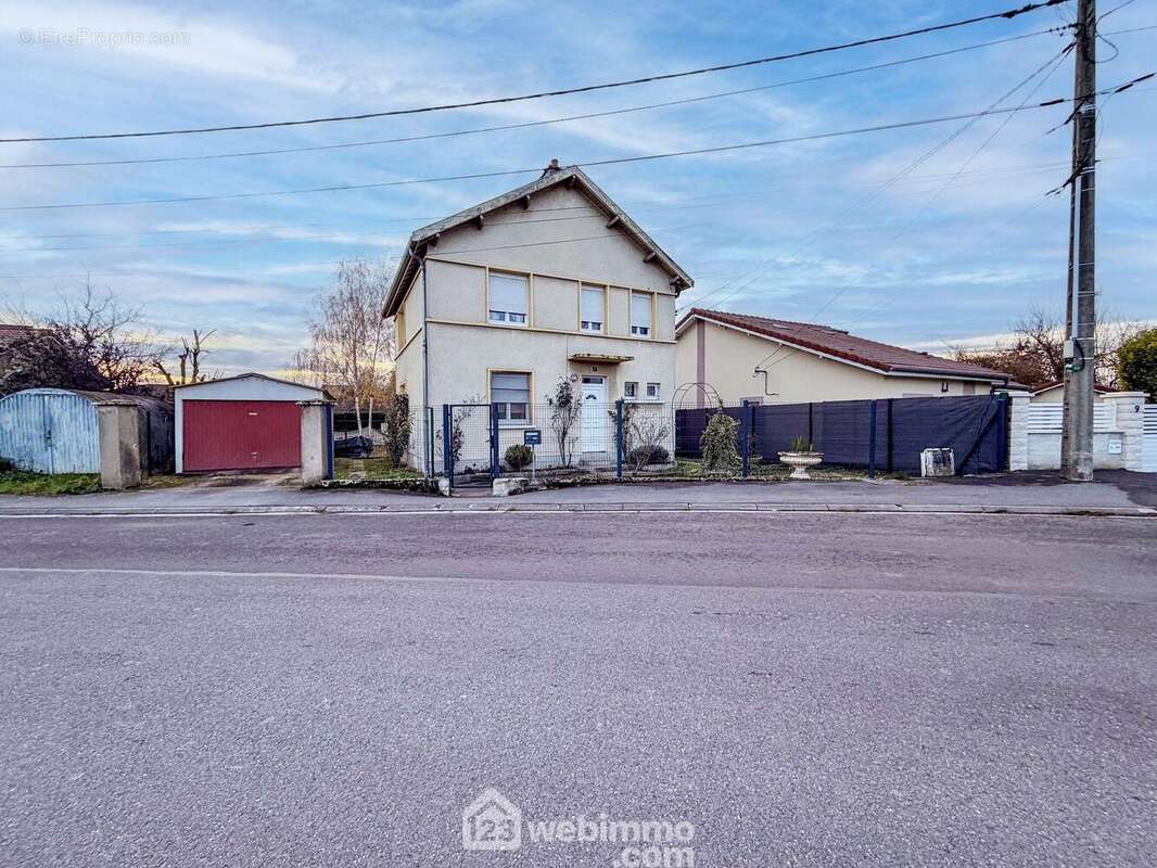 Maison à THIERVILLE-SUR-MEUSE