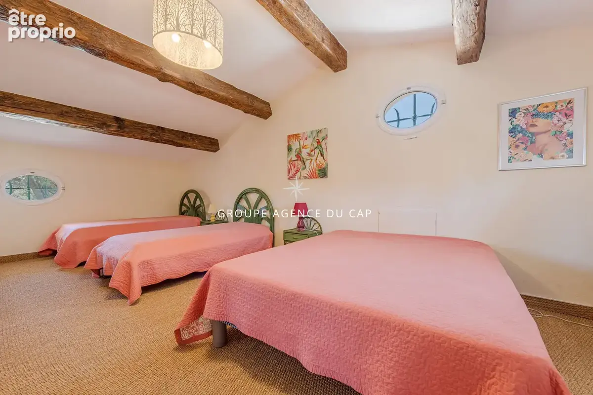Valescure coeur des golfs villa 5 chambres de 200m² avec piscine - photo 16