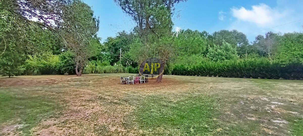 Maison à GRAYAN-ET-L'HOPITAL