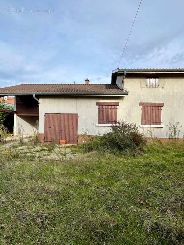 Maison à GREZIEU-LA-VARENNE