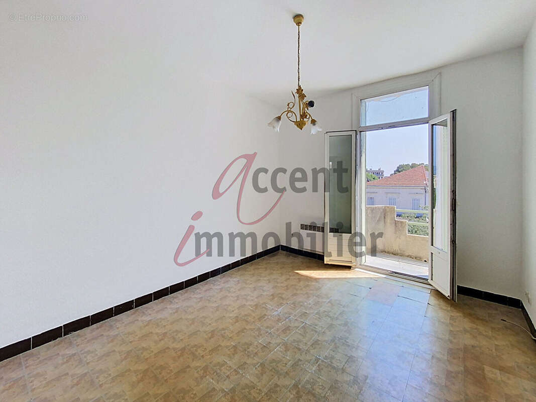 A vendre en exclusivité appartement T3 de 64m² au dernier étage d'une résidence en centre ville de Cavaillon - photo 7
