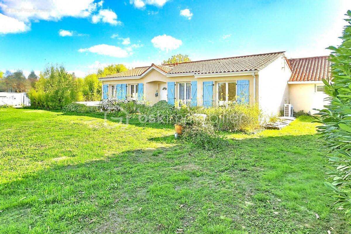 Maison à SAINT-VIVIEN