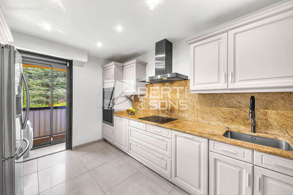 Appartement à MANDELIEU-LA-NAPOULE