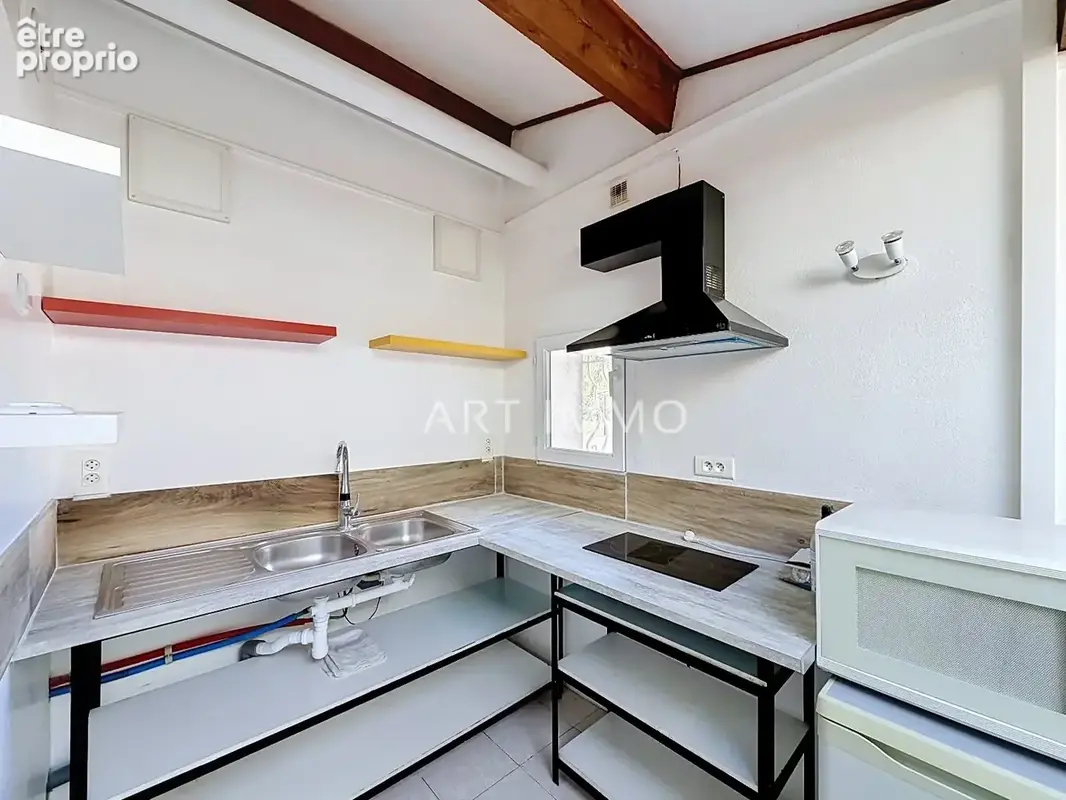 Bureaux avec parking et terrain les taillades - photo 9
