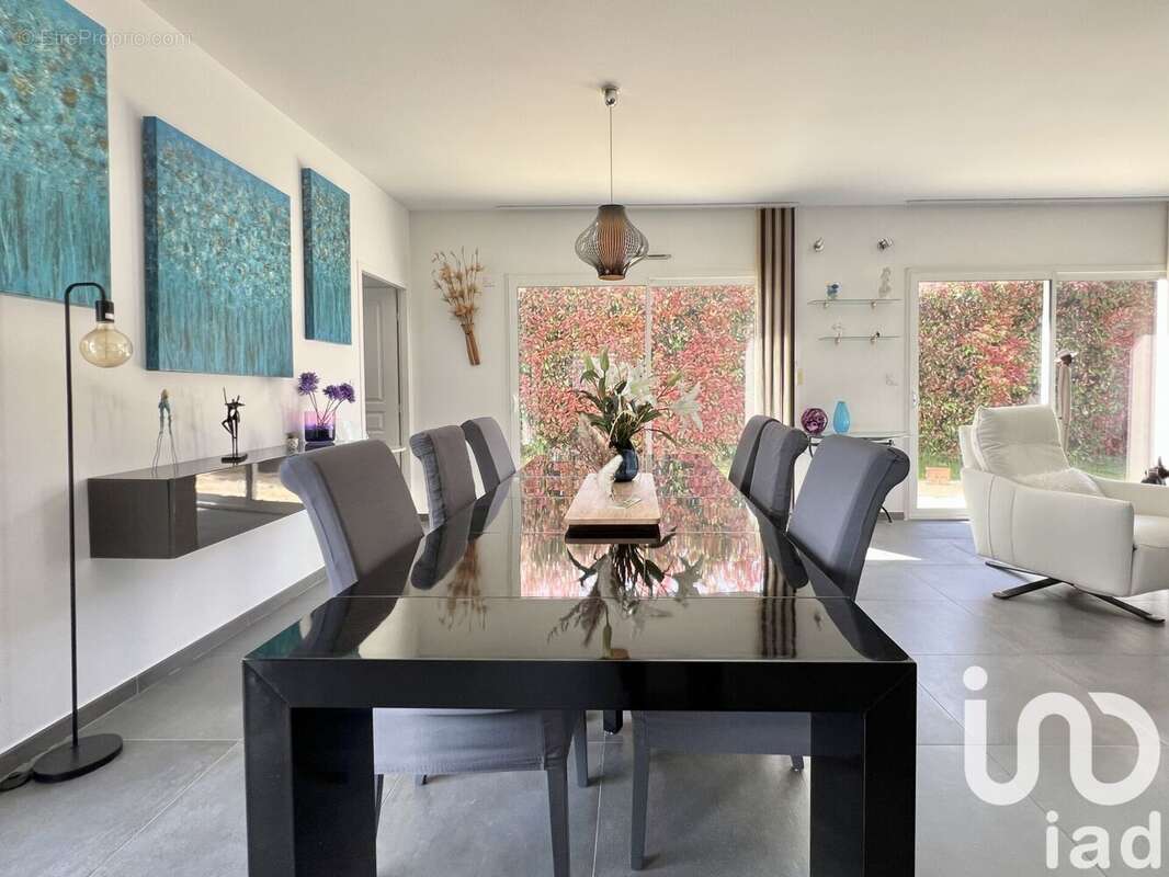 Photo 6 - Maison à LA BUISSE