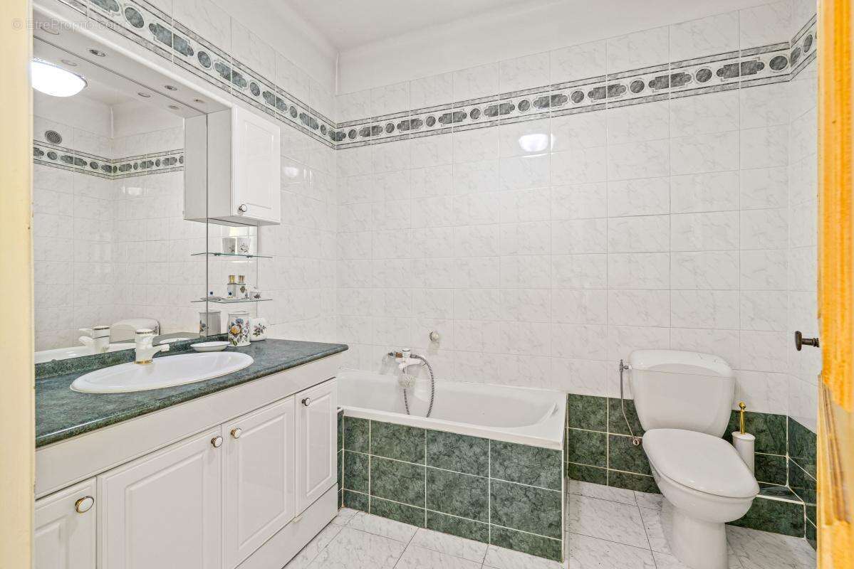 Nice gairaut – villa provençale avec vue mer, piscine, terrain de 2 000 m² et garage de 100 m² - photo 55