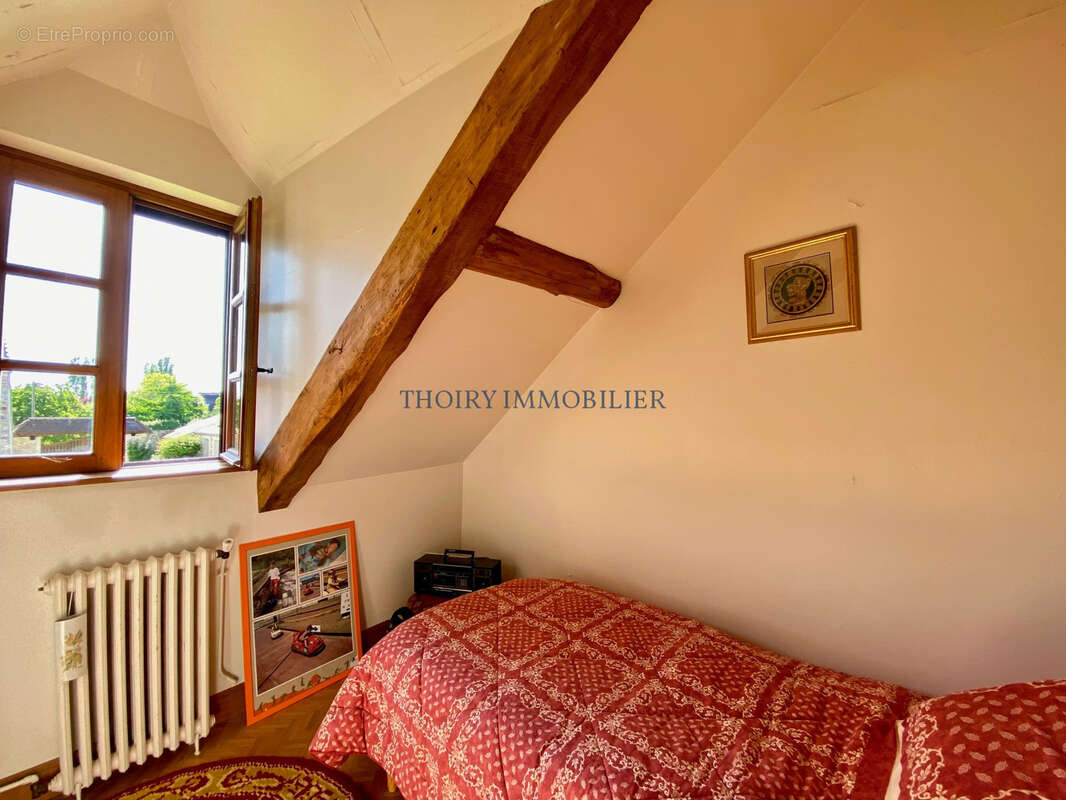 Maison à THOIRY