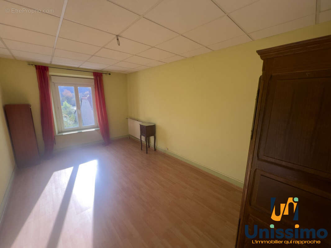 Maison à LONGEVELLE-SUR-DOUBS