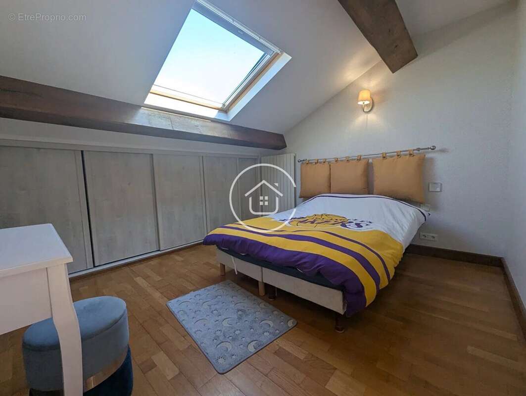 Maison à LA CHAUSSEE-SAINT-VICTOR