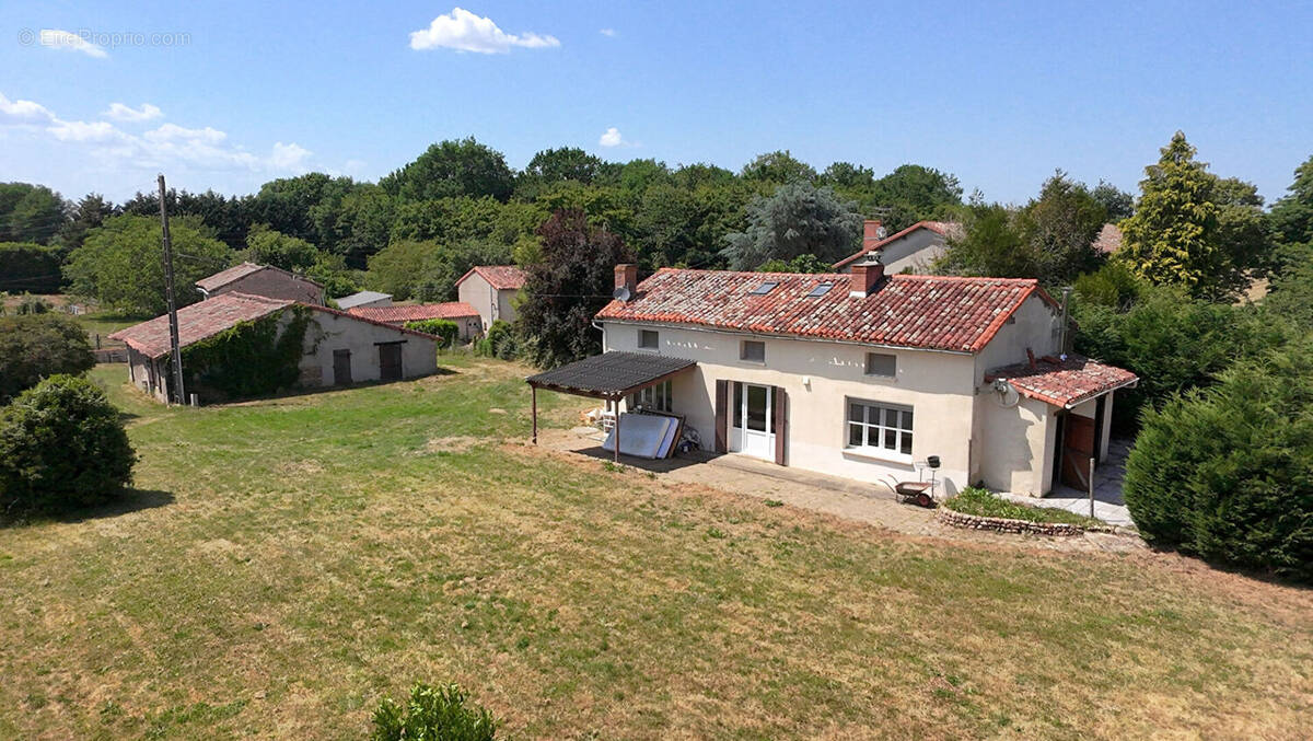Maison à SAINT-ROMAIN