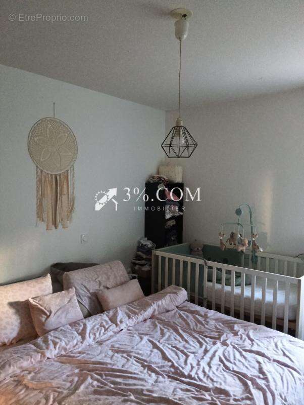 Appartement à POUSSAN