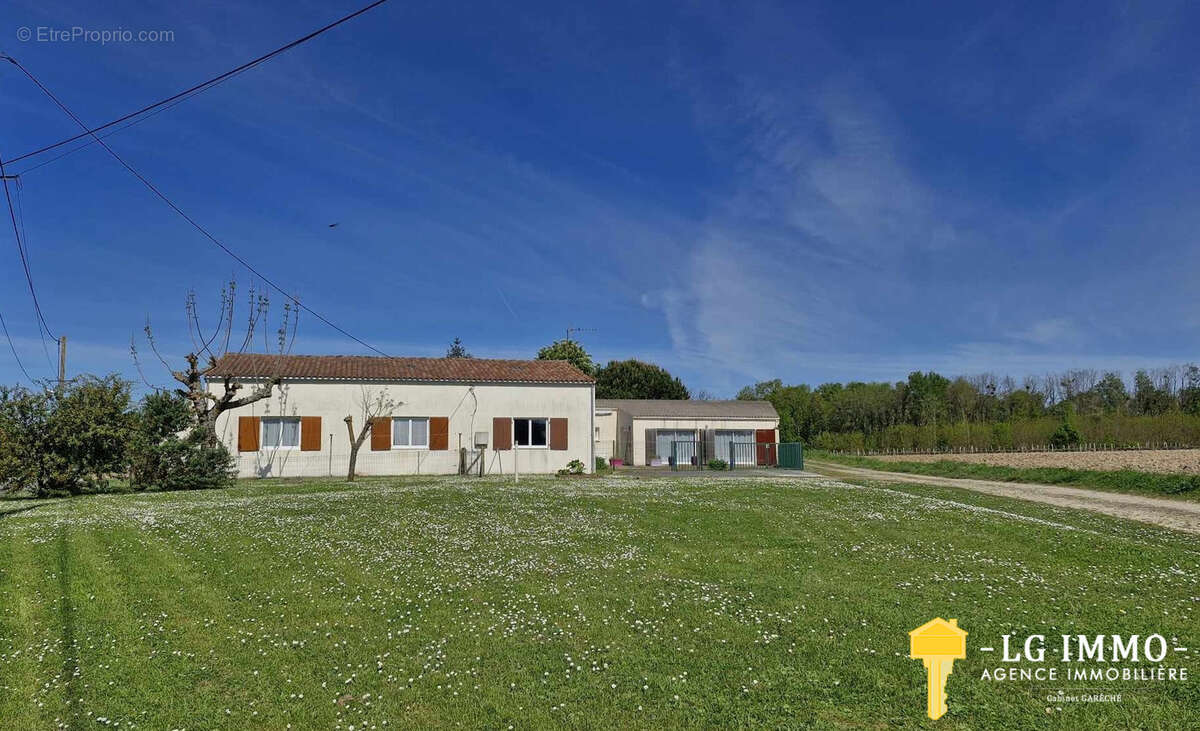 Ensemble de deux maisons, garage, terrain 1424 m2, aperçu estuaire - photo 29