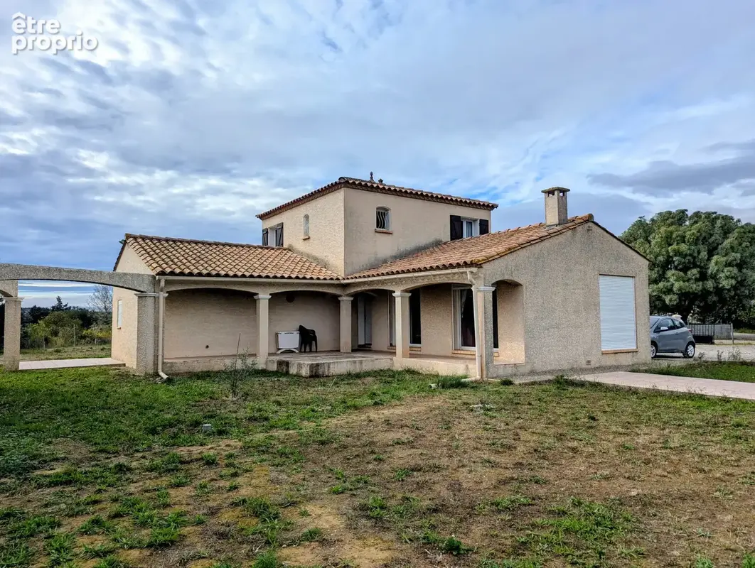 Propriété avec 3 logements indépendants sur 2 174 m2   Proche Narbonne - photo 2