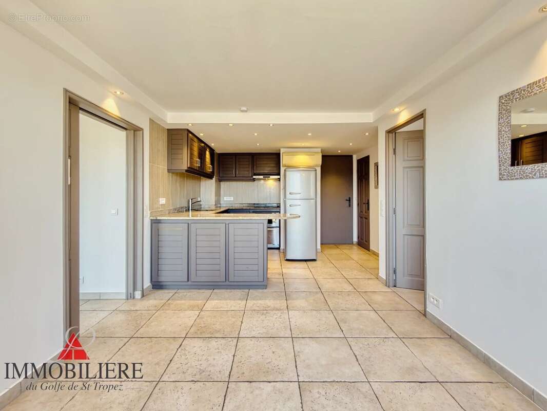 Appartement à COGOLIN