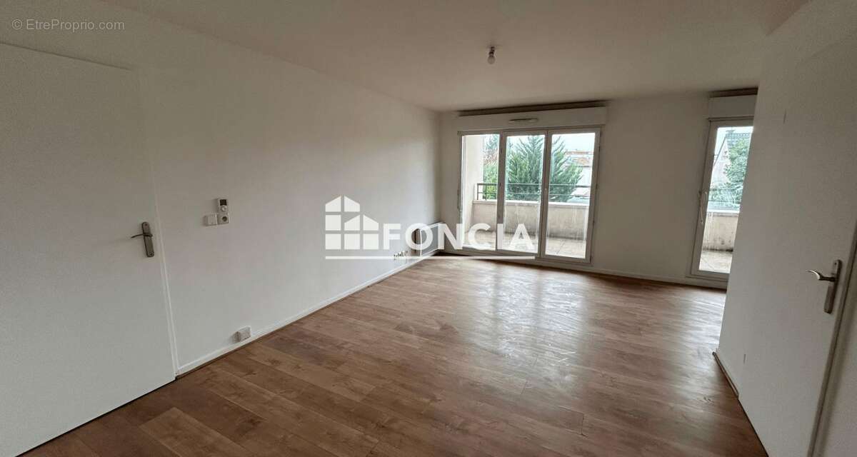 Appartement à BONNEUIL-EN-FRANCE