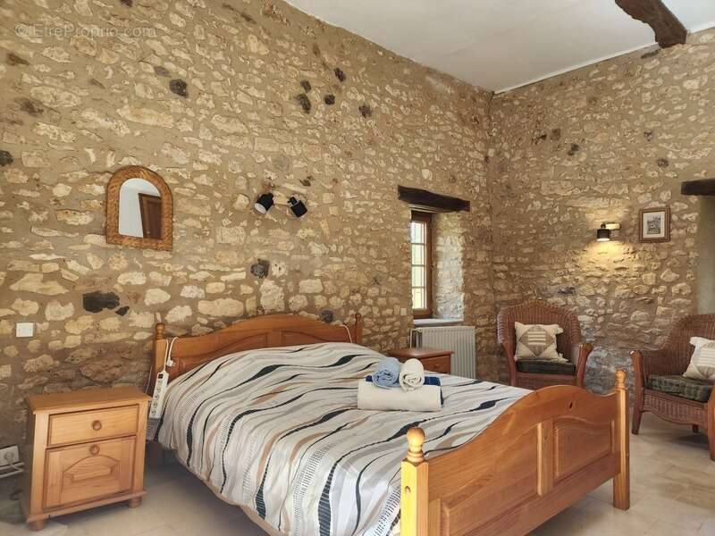 Maison à SAINT-MARCEL-DU-PERIGORD