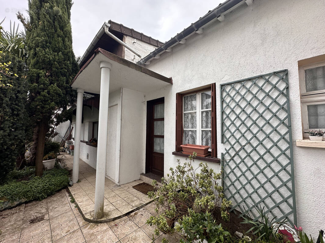 Maison à STAINS