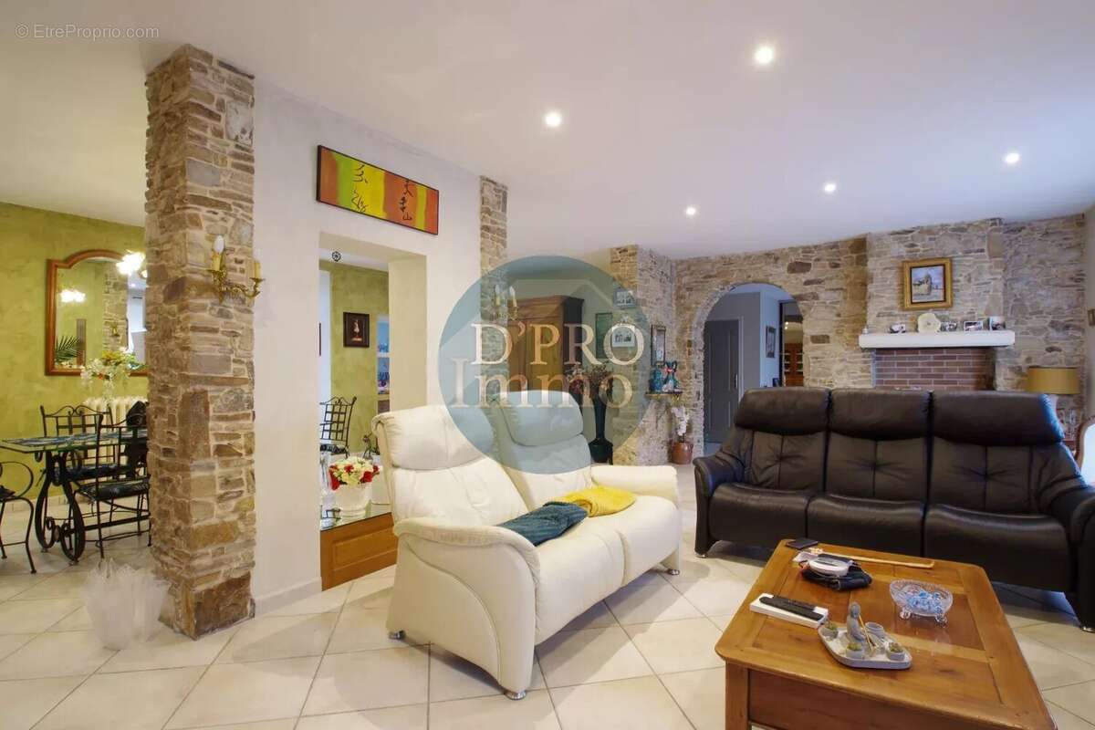 Maison à LA HAIE-FOUASSIERE