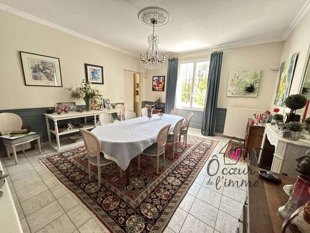 Maison à CHANTELOUP-LES-BOIS