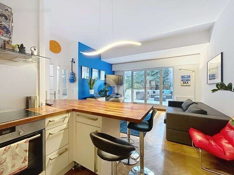 Appartement à PARIS-15E