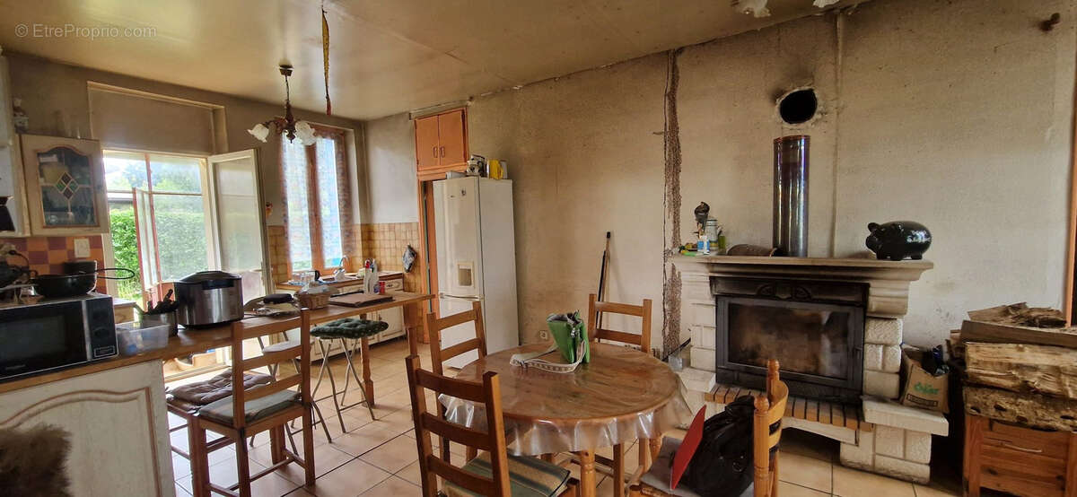 Maison à SAINT-DESIRE