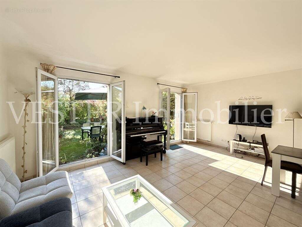 Maison à CARRIERES-SUR-SEINE