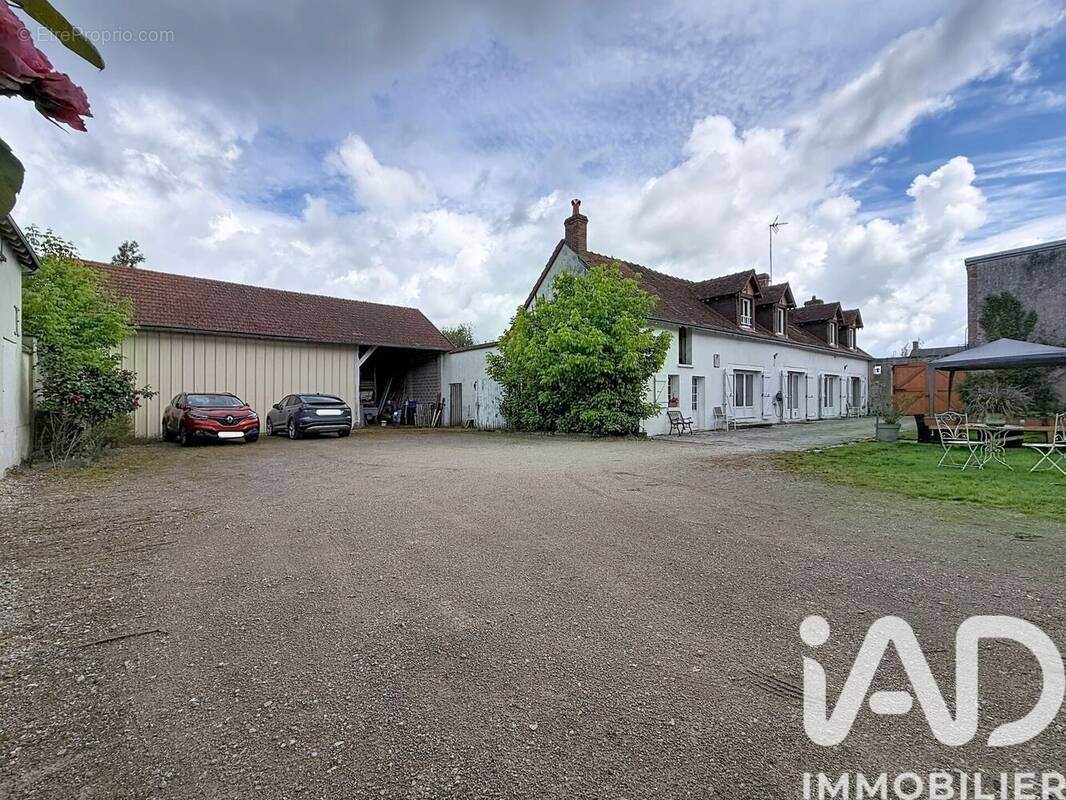 Photo 1 - Maison à CHEVERNY