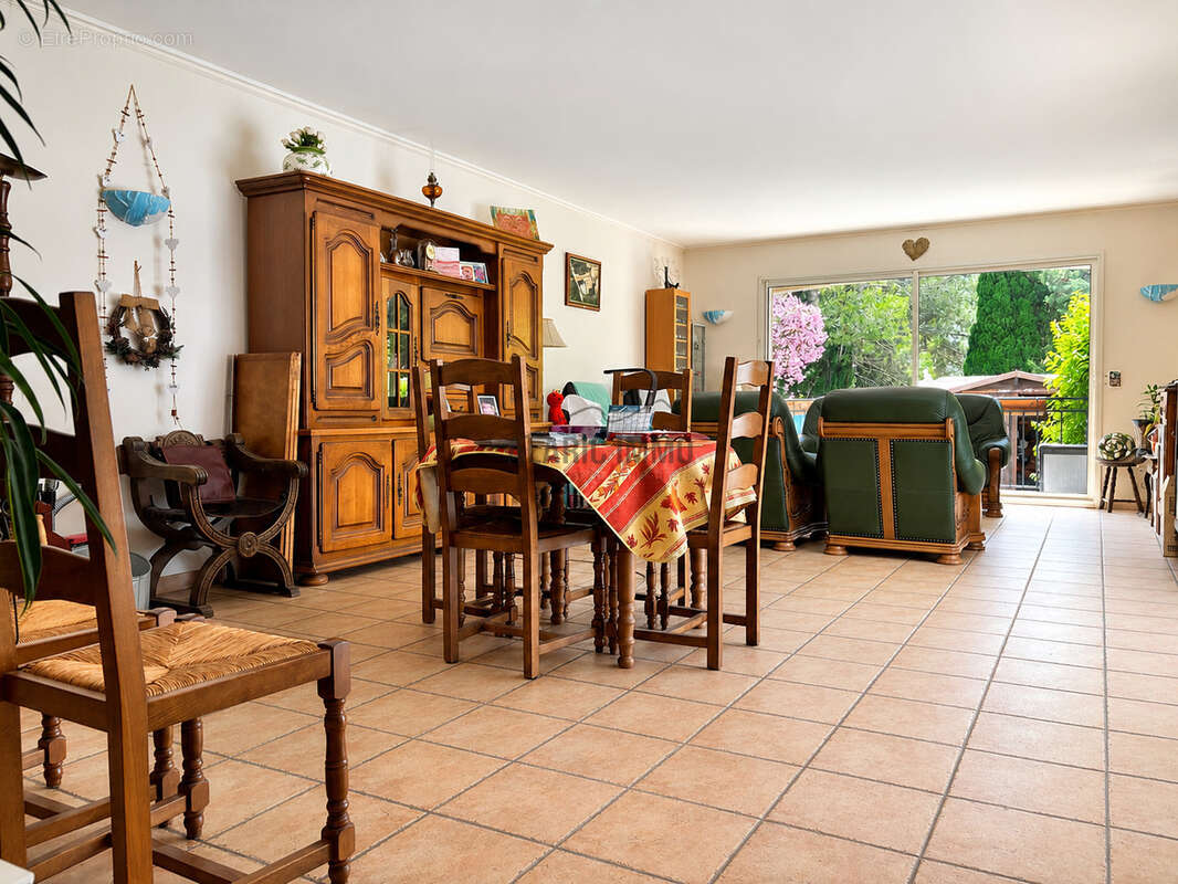 Maison à LEZIGNAN-CORBIERES