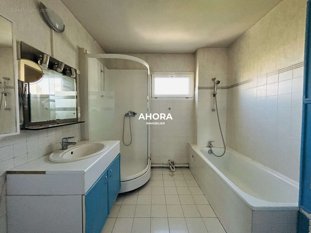 Appartement à MARSEILLE-9E