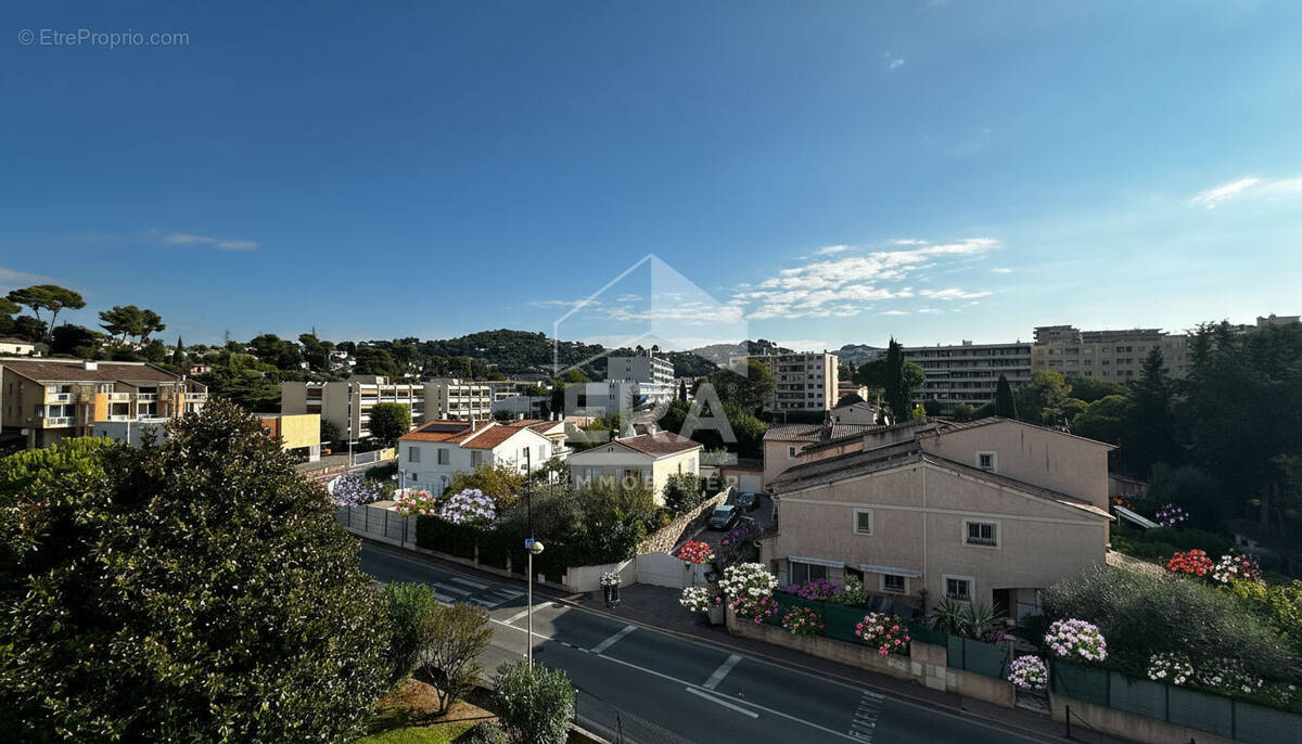 Appartement à LE CANNET