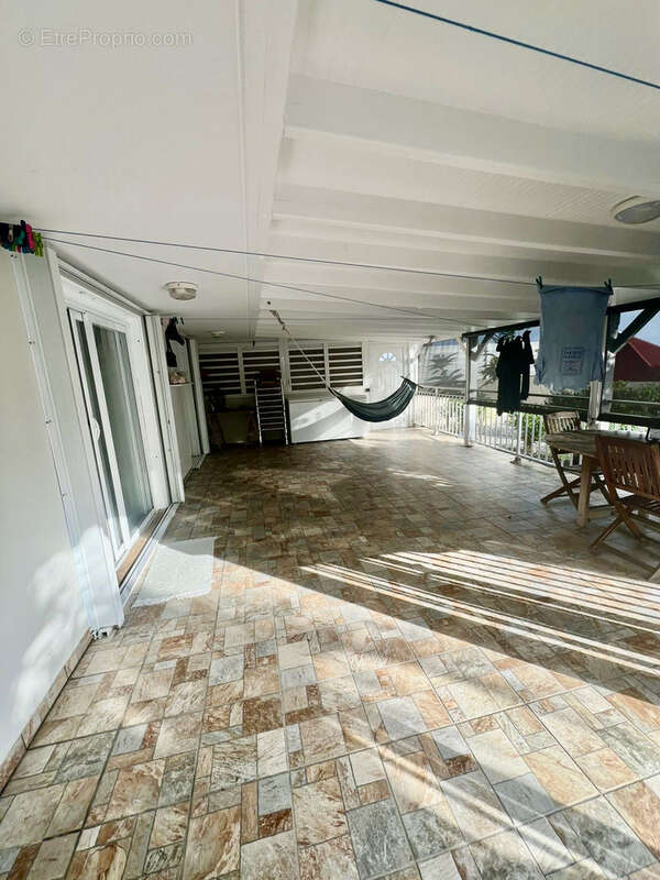 Maison à CAPESTERRE-BELLE-EAU