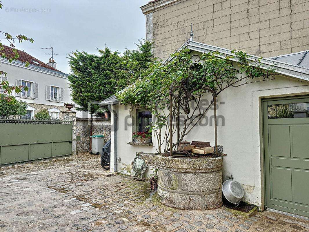 Maison à BRIE-COMTE-ROBERT