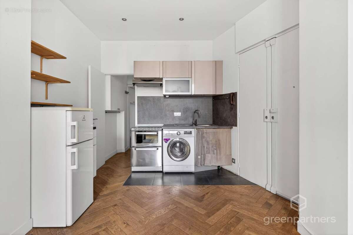 Appartement à PARIS-14E