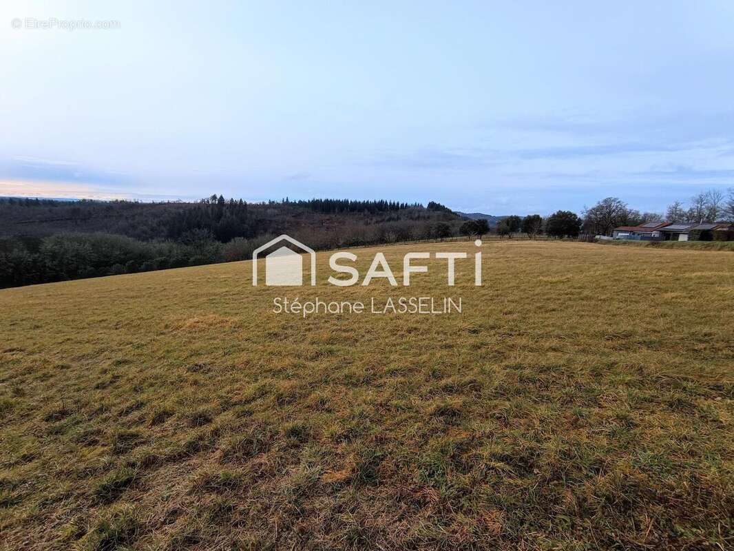 Terrain 1203 m² à Le Roc  - photo 5