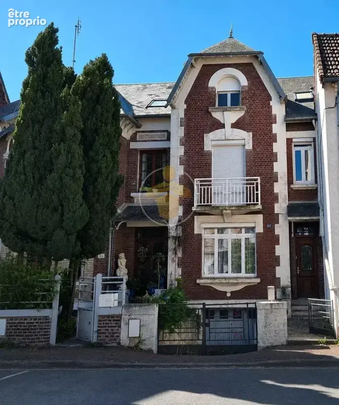 Maison à LA FERE