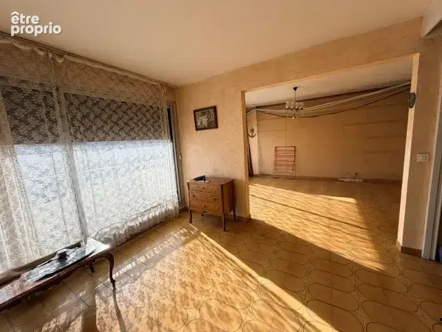 Montpellier en proximité du centre-ville, T4 de 79,36 m2 en dernier étage avec balcon et cave - photo 3