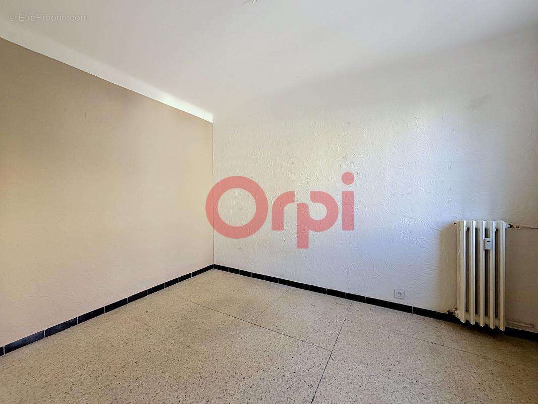 Appartement À Vendre Faux T4 - Six Fours Les Plages - 1er étage - photo 5