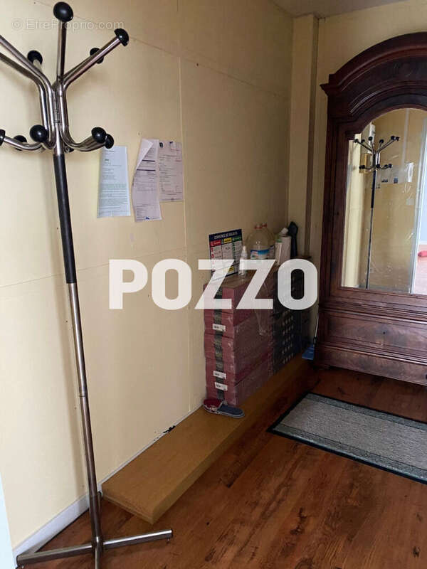 Commerce à QUERQUEVILLE