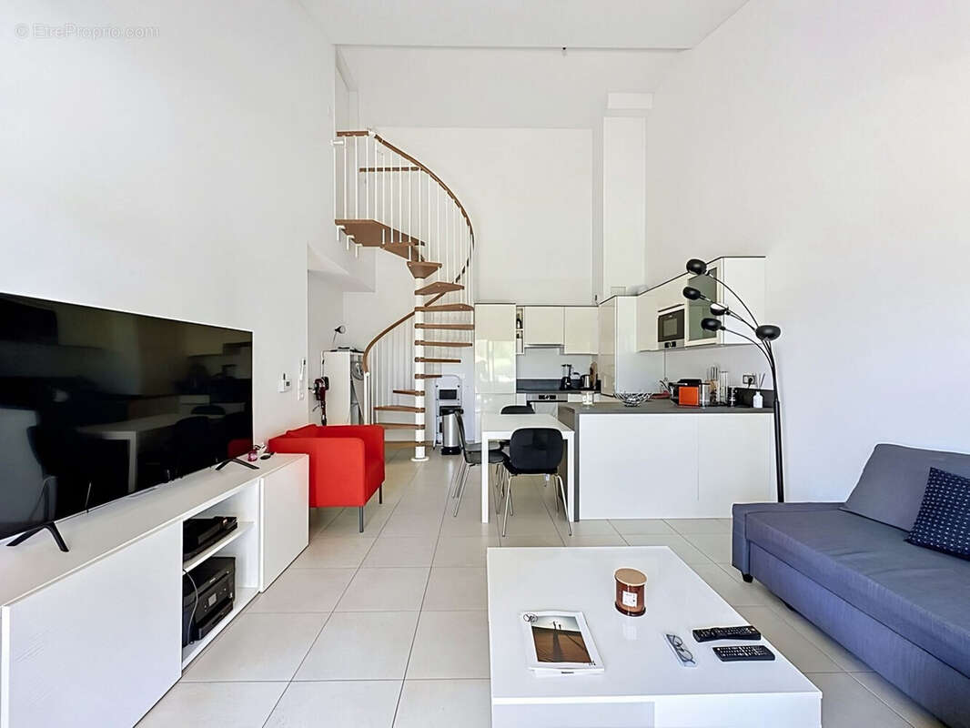 Appartement à MOUGINS