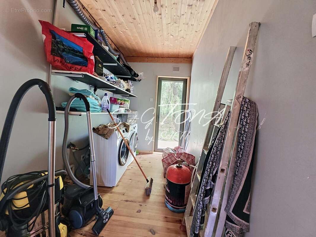 Appartement 120 m² à Egat  - photo 8