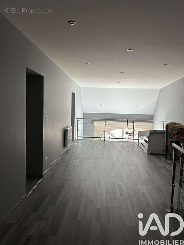 Photo 8 - Maison à MARAST